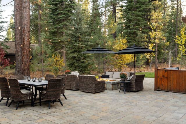 8455 Lahontan Drive, Truckee, CA 96161