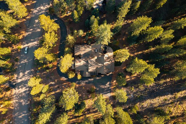 8455 Lahontan Drive, Truckee, CA 96161