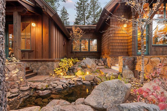 8455 Lahontan Drive, Truckee, CA 96161