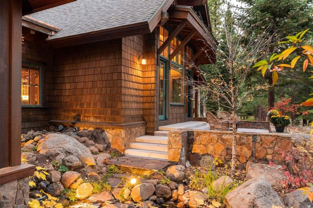 8455 Lahontan Drive, Truckee, CA 96161