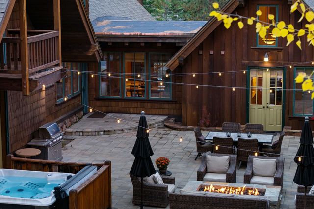 8455 Lahontan Drive, Truckee, CA 96161