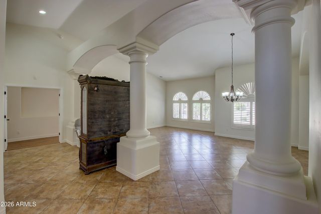 1918 E MARILYN Road, Phoenix, AZ 85022