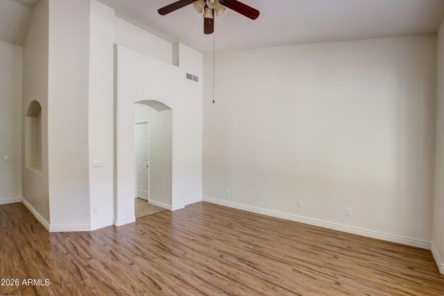 1918 E MARILYN Road, Phoenix, AZ 85022