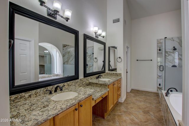 1918 E MARILYN Road, Phoenix, AZ 85022