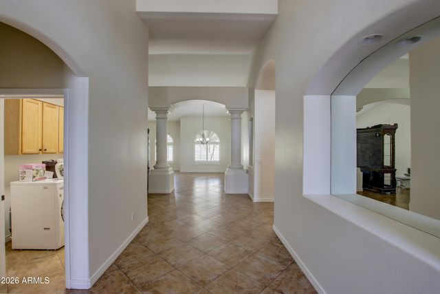 1918 E MARILYN Road, Phoenix, AZ 85022