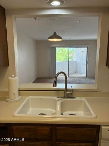 7494 E EARLL Drive 310, Scottsdale, AZ 85251