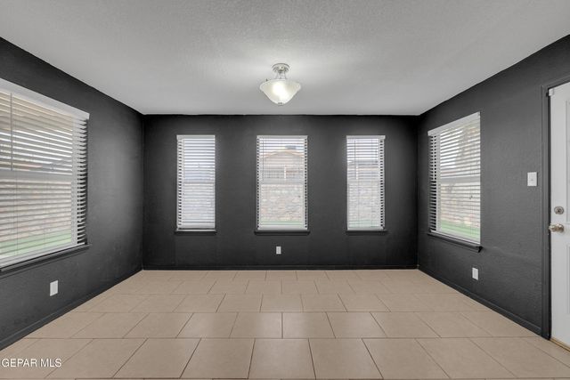 5417 COLIN POWELL Avenue, El Paso, TX 79934