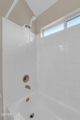 5417 COLIN POWELL Avenue, El Paso, TX 79934