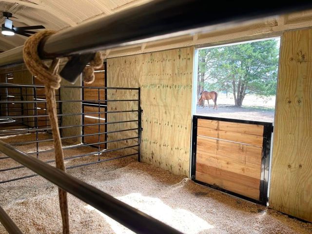 180 E Greer Road, Sadler, TX 76264