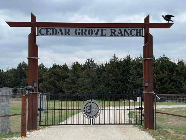 180 E Greer Road, Sadler, TX 76264
