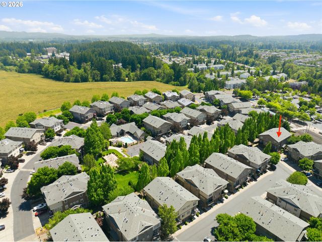 627 Ne GARSWOOD Ln, Hillsboro, OR 97006