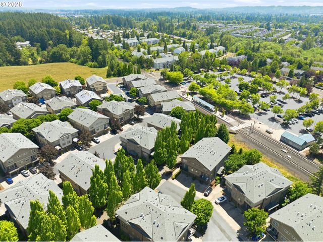 627 Ne GARSWOOD Ln, Hillsboro, OR 97006