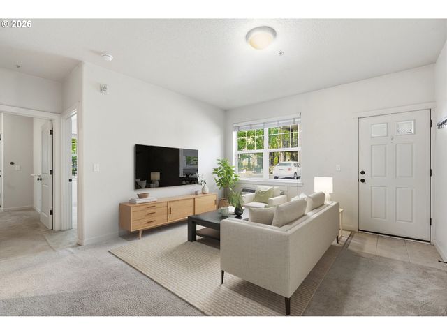 627 Ne GARSWOOD Ln, Hillsboro, OR 97006