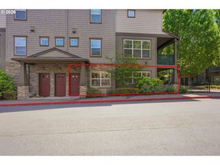 627 Ne GARSWOOD Ln, Hillsboro, OR 97006
