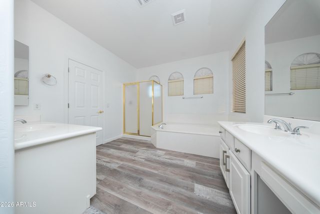 562 N KIMBERLEE Way, Chandler, AZ 85225