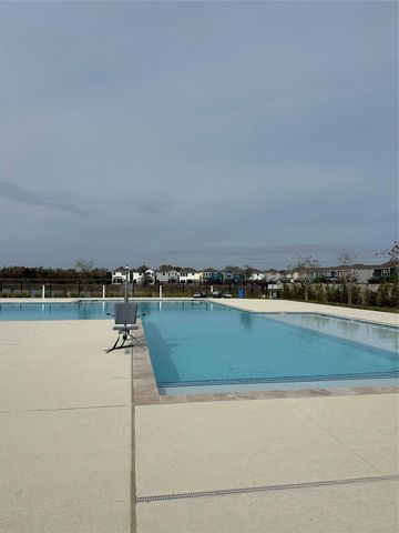 547 Avisa, Kemah, TX 77565