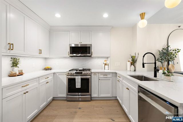 1125 Maxwell Lane 434-436, Hoboken, NJ 07030
