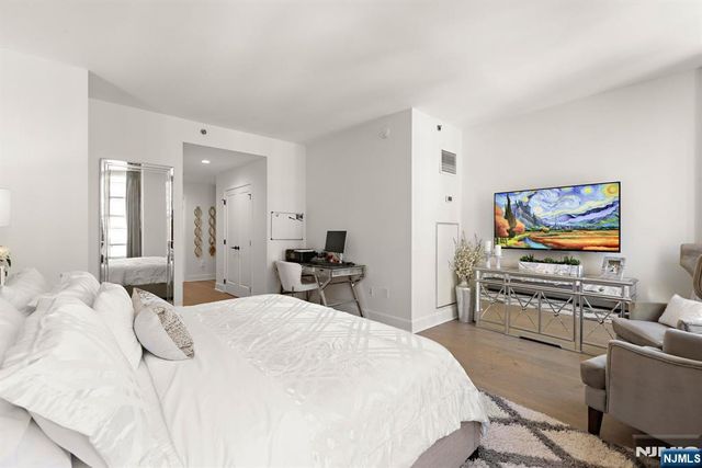 1125 Maxwell Lane 434-436, Hoboken, NJ 07030