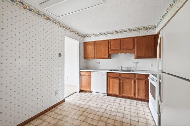 2638 Lake Court Drive 30, Mounds View, MN 55112
