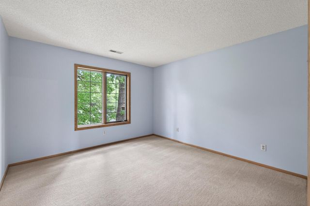 2638 Lake Court Drive 30, Mounds View, MN 55112