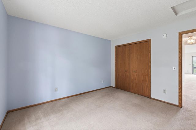 2638 Lake Court Drive 30, Mounds View, MN 55112