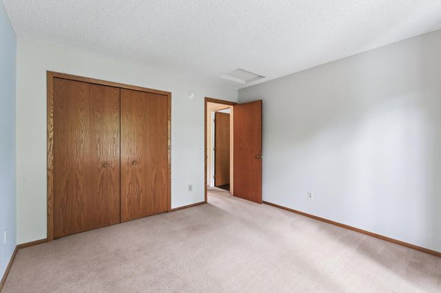 2638 Lake Court Drive 30, Mounds View, MN 55112