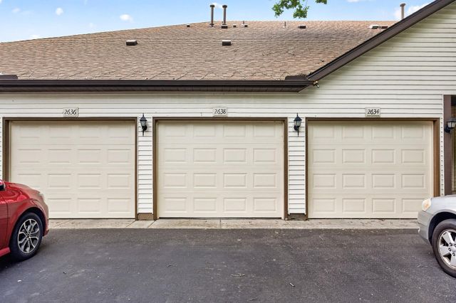 2638 Lake Court Drive 30, Mounds View, MN 55112