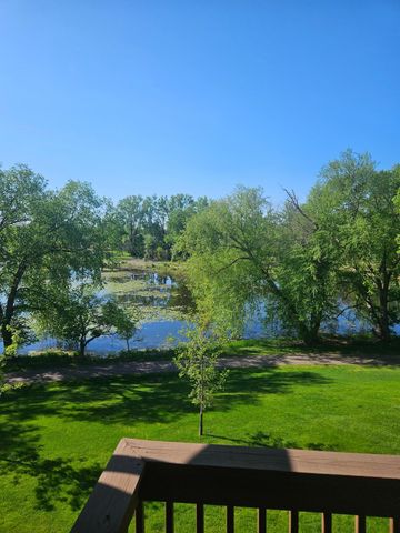 2638 Lake Court Drive 30, Mounds View, MN 55112