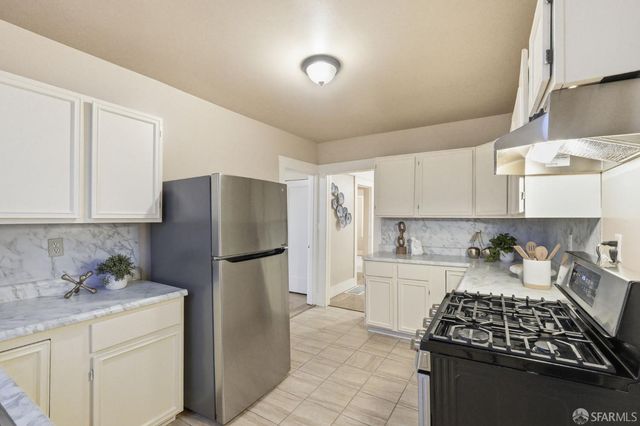 462 bellevue Avenue, Daly City, CA 94014