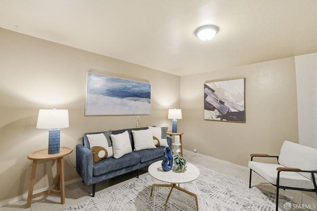 462 bellevue Avenue, Daly City, CA 94014