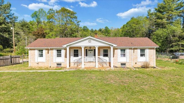 1547 Kings Store RD NE, Check, VA 24072