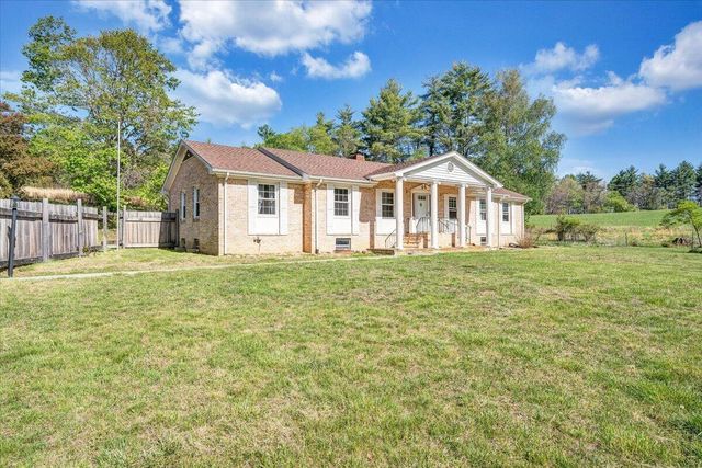 1547 Kings Store RD NE, Check, VA 24072