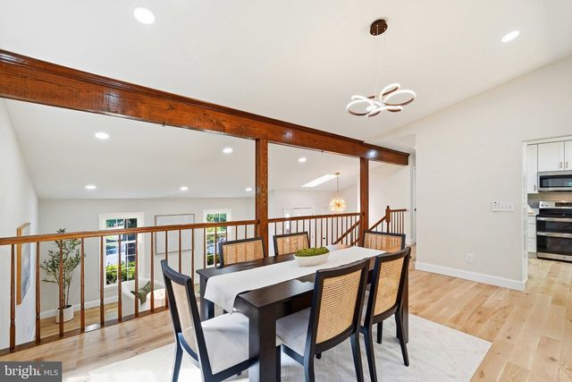 6443 BATTLE ROCK DR, Clifton, VA 20124