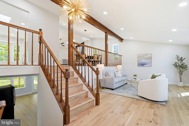 6443 BATTLE ROCK DR, Clifton, VA 20124