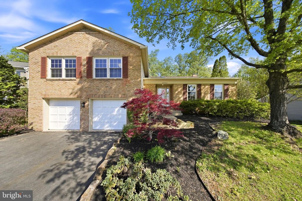 6443 BATTLE ROCK DR, Clifton, VA 20124