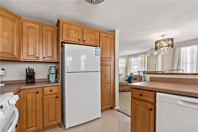 18 Pond Court C, North Providence, RI 02904