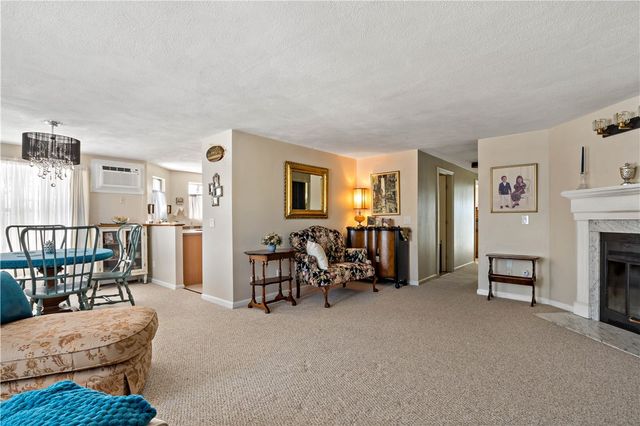 18 Pond Court C, North Providence, RI 02904