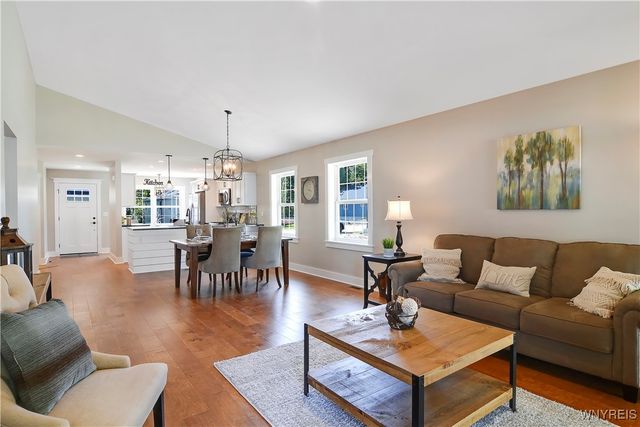 112 Birch Creek, Alden, NY 14004