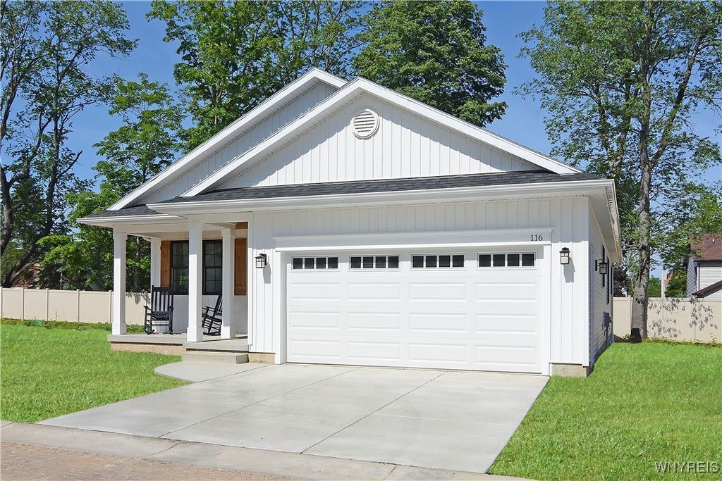112 Birch Creek, Alden, NY 14004