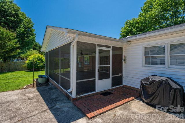1920 Echo Lane, Gastonia, NC 28052