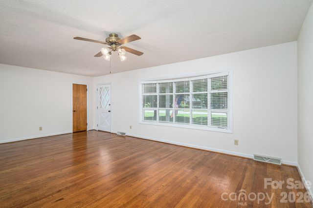 1920 Echo Lane, Gastonia, NC 28052