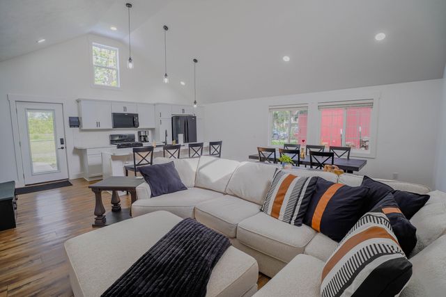 8516 Harlow Avenue Sw, Byron Twp, MI 49315