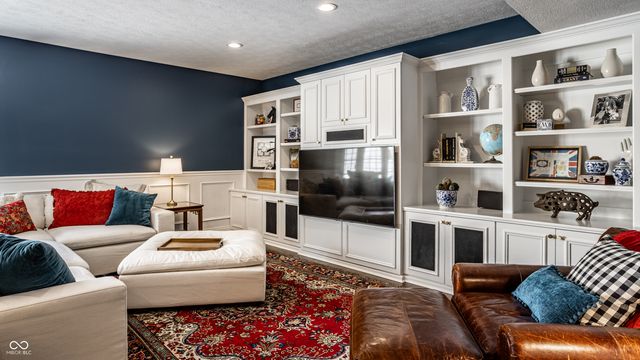 8071 Hopkins Lane, Indianapolis, IN 46250