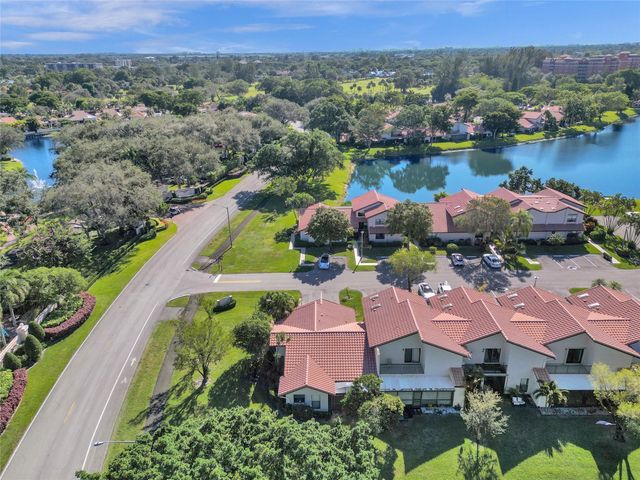 609 Deer Creek Lake Point Lane, Deerfield Beach, FL 33442