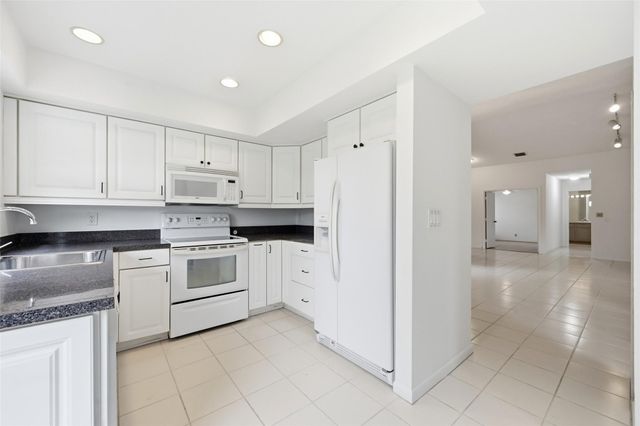 609 Deer Creek Lake Point Lane, Deerfield Beach, FL 33442