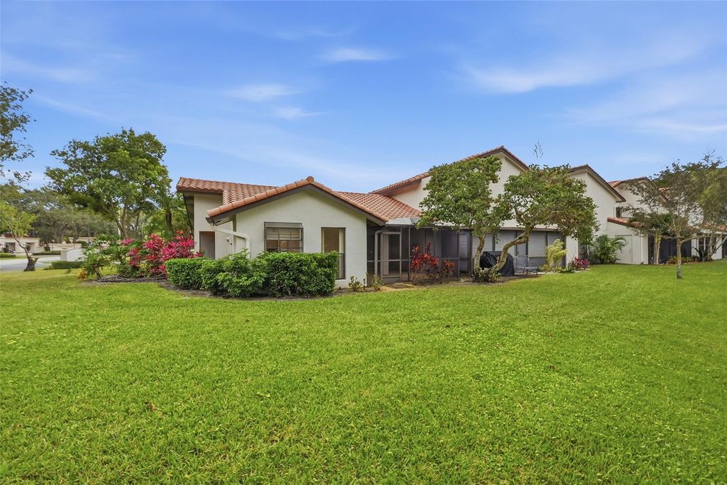 609 Deer Creek Lake Point Lane, Deerfield Beach, FL 33442