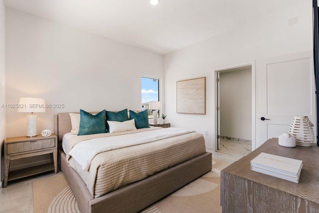 1302 NW 5 St, Florida City, FL 33034