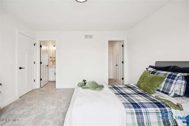 999 Stoneleigh Road, Perrysburg, OH 43551