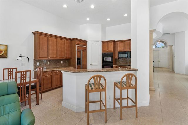 8102 Valhalla Drive, Delray Beach, FL 33446