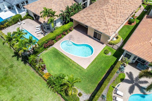 8102 Valhalla Drive, Delray Beach, FL 33446